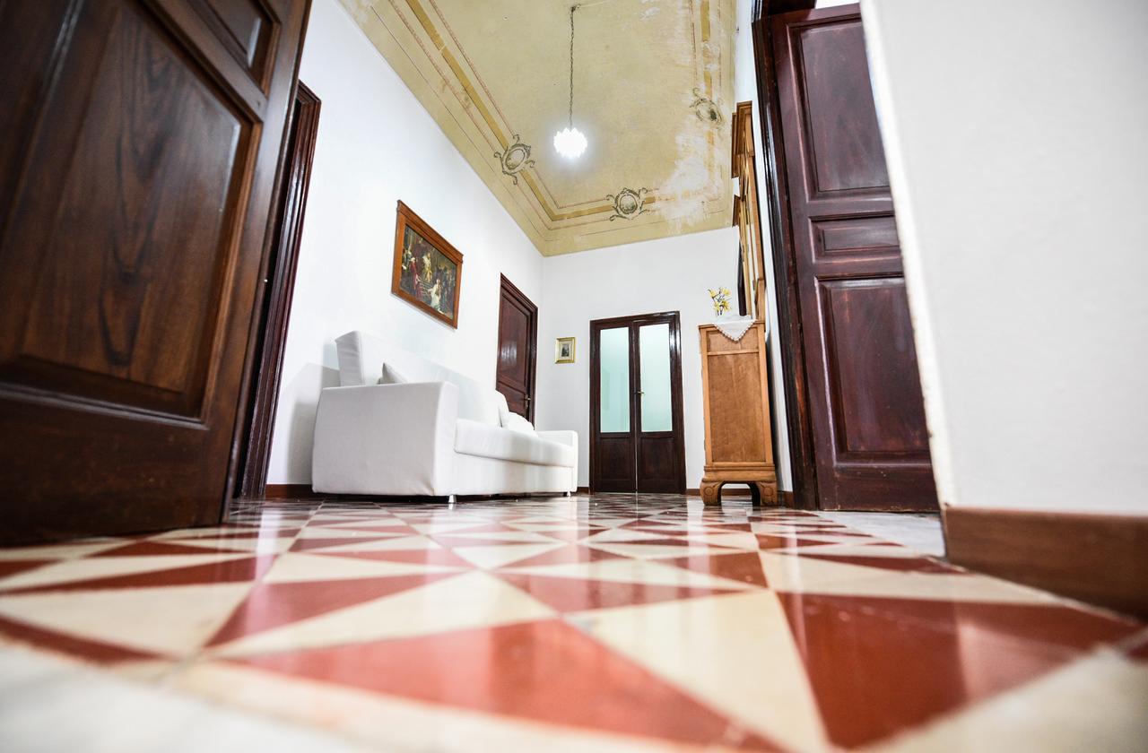 Palazzo Taormina Castellammare del Golfo Exterior foto